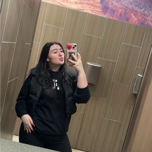 Meet your Posher, Becca